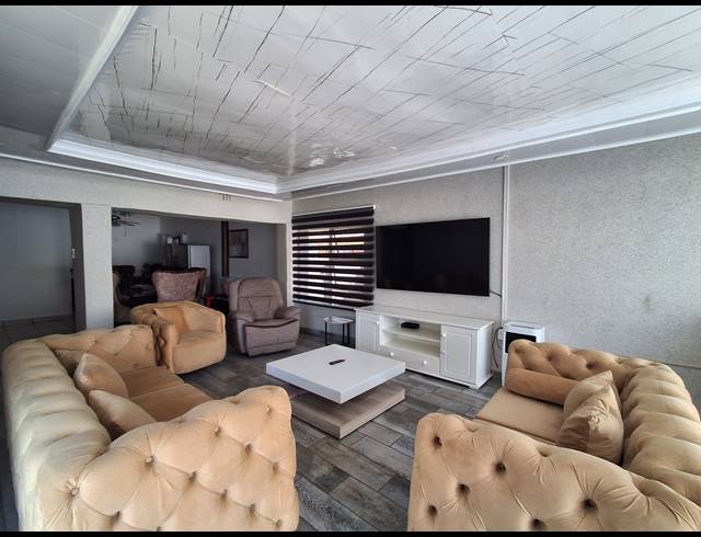 3 BEDROOM FREESTANDING SOLD IN STILFONTEIN EXT 3